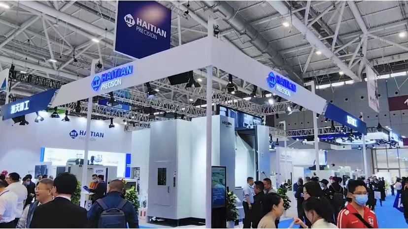 海天精工展會現(xiàn)場 海天精工展會現(xiàn)場